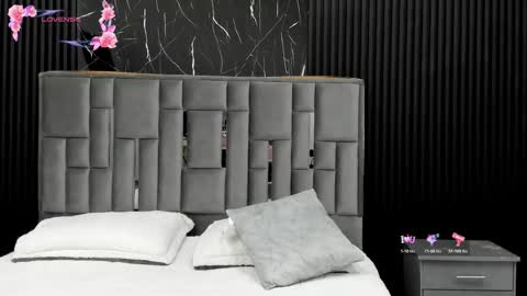 Snapshot of lolaangellx chatting on 11.27.25 Lola Angel online show from 11.27.25