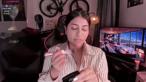 lolaasmith_21 online show from 01.13.26