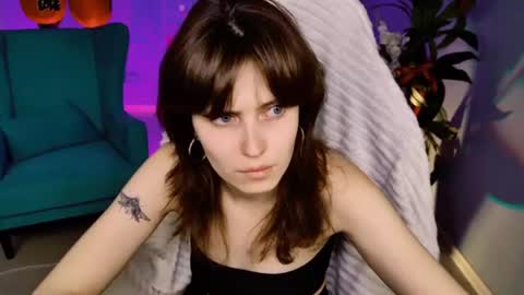 Snapshot of lolaasmus chatting on 06.10.26 I consider myself the god Loki but life just calls me LOL online show from 06.10.26