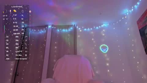 Snapshot of lolaberry_ chatting on 11.20.25 Lola Berry online show from 11.20.25