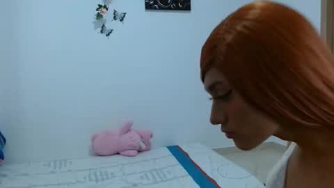 lolabloomx online show from 11.06.25