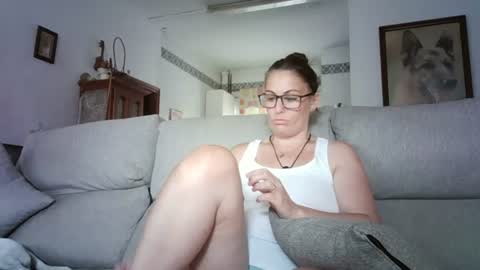 Snapshot of lolahueso chatting on 07.13.26 LOLA HUESO y ERIC online show from 07.13.26
