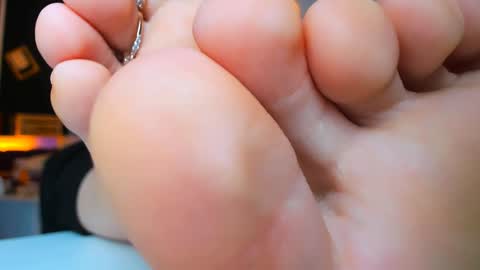 lolalemona online show from 12.27.24