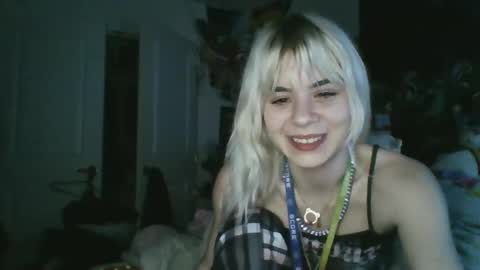 Lola Lixx online show from 12.08.24