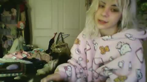 Lola Lixx online show from 01.22.25