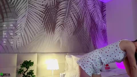 Lola online show from 11.27.25