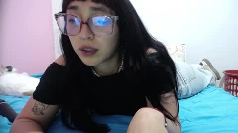 Snapshot of lolitabitchhorney_ chatting on 01.11.25 Lolita online show from 01.11.25