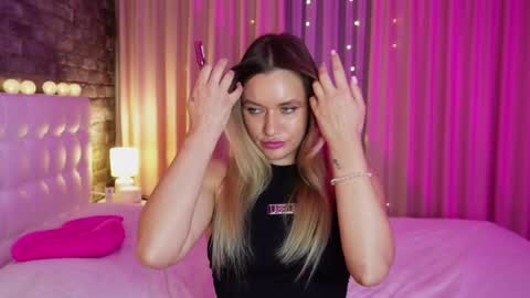 Victoria online show from 01.22.25