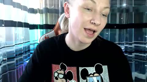 Lisa online show from 01.05.26