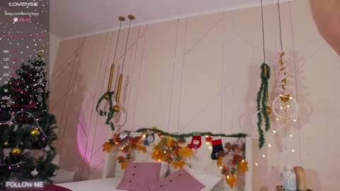 Snapshot of lolly_neal chatting on 01.03.25 Lolly online show from 01.03.25