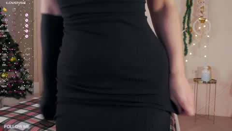 Snapshot of lolly_neal chatting on 01.10.25 Lolly online show from 01.10.25