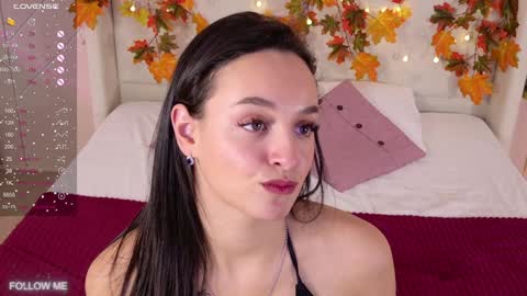 Snapshot of lolly_neal chatting on 02.03.25 Lolly online show from 02.03.25