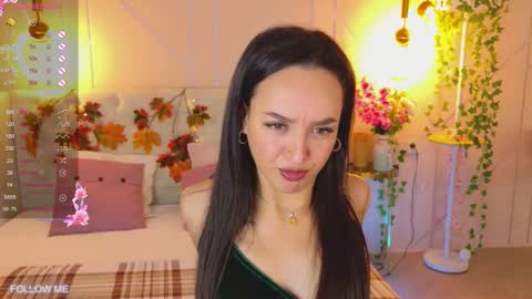 Snapshot of lolly_neal chatting on 11.07.25 Lolly online show from 11.07.25