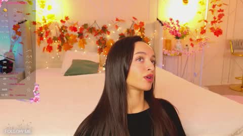 Snapshot of lolly_neal chatting on 11.15.25 Lolly online show from 11.15.25