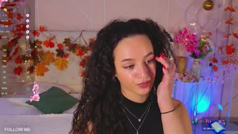 Snapshot of lolly_neal chatting on 11.24.25 Lolly online show from 11.24.25