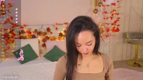 Snapshot of lolly_neal chatting on 11.30.25 Lolly online show from 11.30.25