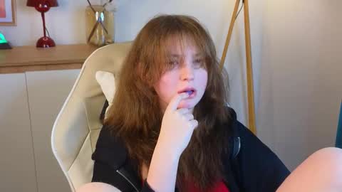 Mona online show from 10.16.25