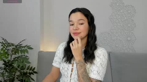 Snapshot of lolly_turner chatting on 09.09.25 lolly_turner online show from 09.09.25