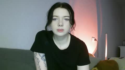 Snapshot of lollylol11 chatting on 11.13.25 Lilly online show from 11.13.25