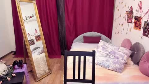 LoloMercier online show from 01.26.25