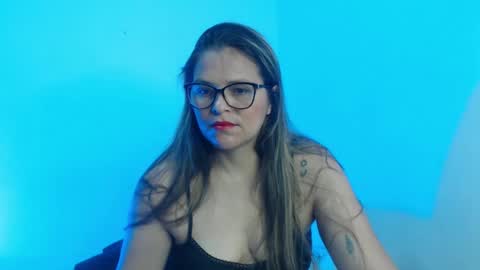 Snapshot of lolyta_mature1 chatting on 11.26.25 Lolyta mature1 online show from 11.26.25