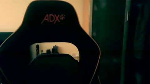 london_man1988 online show from 12.26.24