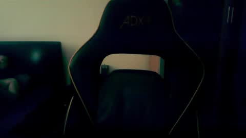 london_man1988 online show from 01.24.25