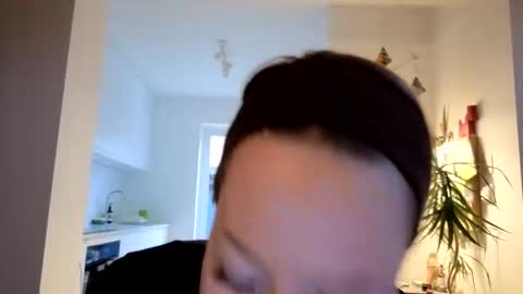 Em online show from 01.08.26