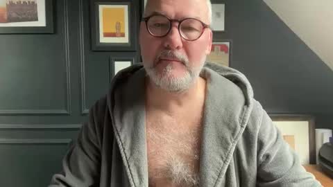 EnglishBear online show from 02.20.26