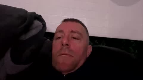 Snapshot of londonsbigbenxxx chatting on 12.14.25 londonsbigbenxxx online show from 12.14.25