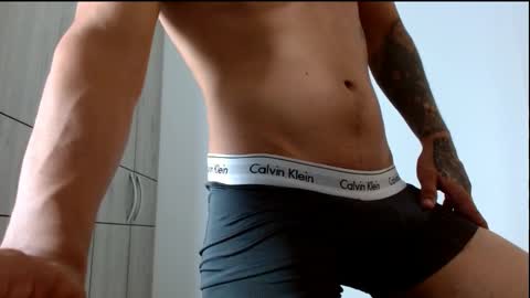 lonelydick2002 online show from 01.15.25