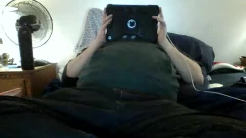 Lonely Man online show from 04.10.26