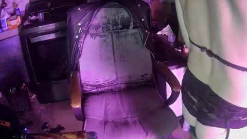 Snapshot of longbeachcd69 chatting on 10.09.25 longbeachcd69 online show from 10.09.25