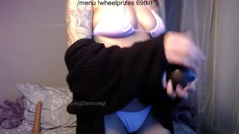 Snapshot of longdistancegf chatting on 02.25.25 Angel online show from 02.25.25