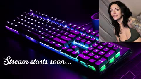 Snapshot of longdistancegf chatting on 10.19.25 Angel online show from 10.19.25