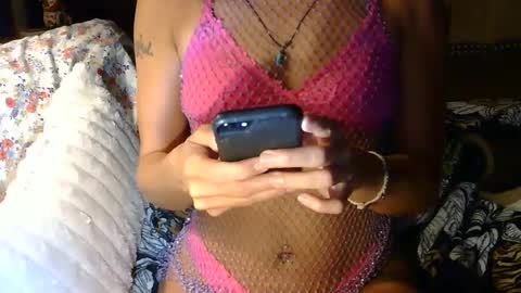 Snapshot of longlegstammy chatting on 09.10.25 Cutenurse91 online show from 09.10.25