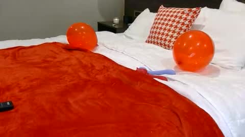 Snapshot of longlegstammy chatting on 12.13.25 Cutenurse91 online show from 12.13.25