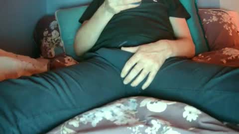 Snapshot of longwet1 chatting on 11.24.25 longwet1 online show from 11.24.25