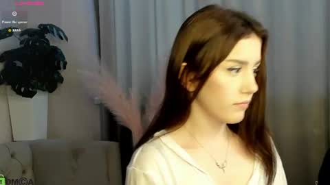 Snapshot of lonny_peach chatting on 08.09.26 Luna online show from 08.09.26