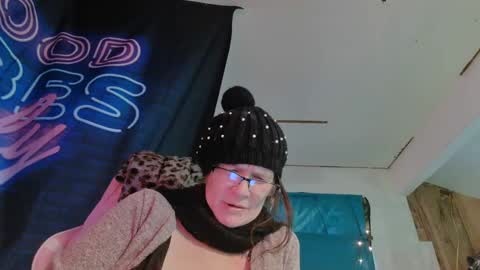 Londoncashmere69  online show from 12.08.24