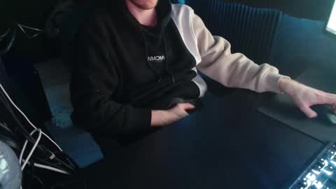 Loofy Art online show from 01.26.25