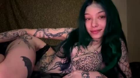 lookingforlona online show from 12.22.25