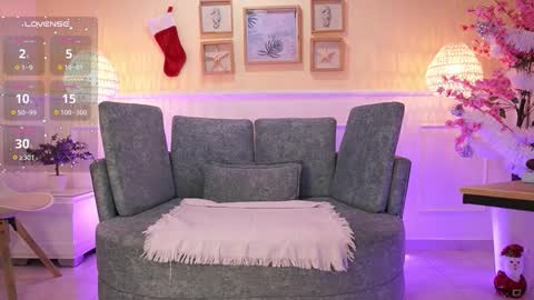 Loona Nyx online show from 12.04.25