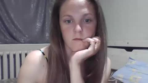 Snapshot of lora879 chatting on 06.07.26 Lora online show from 06.07.26