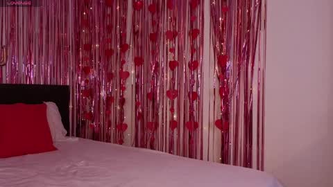 Lora online show from 04.05.26