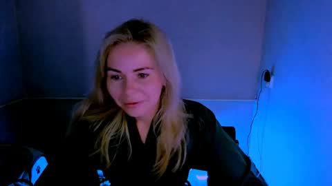 Lora online show from 04.16.26