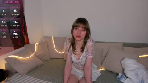 Snapshot of lorafisher chatting on 04.11.26 lorafisher online show from 04.11.26