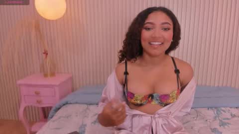 Snapshot of loraine_rios chatting on 01.09.26 Loraine Rios online show from 01.09.26