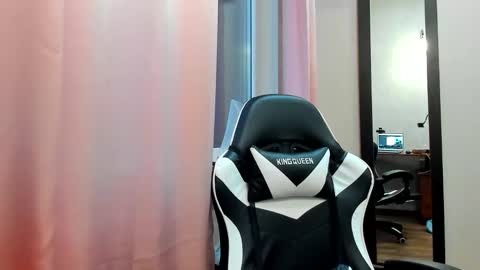 Snapshot of lorelea_cute chatting on 01.13.25 Lorelea cute online show from 01.13.25