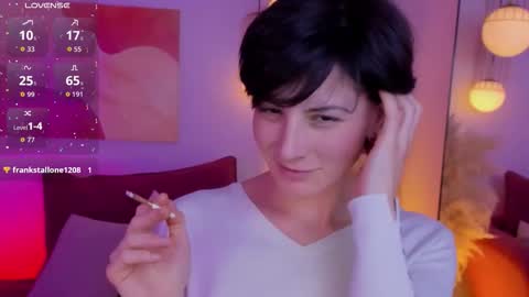 Snapshot of loren_daze chatting on 10.31.25 Loren online show from 10.31.25